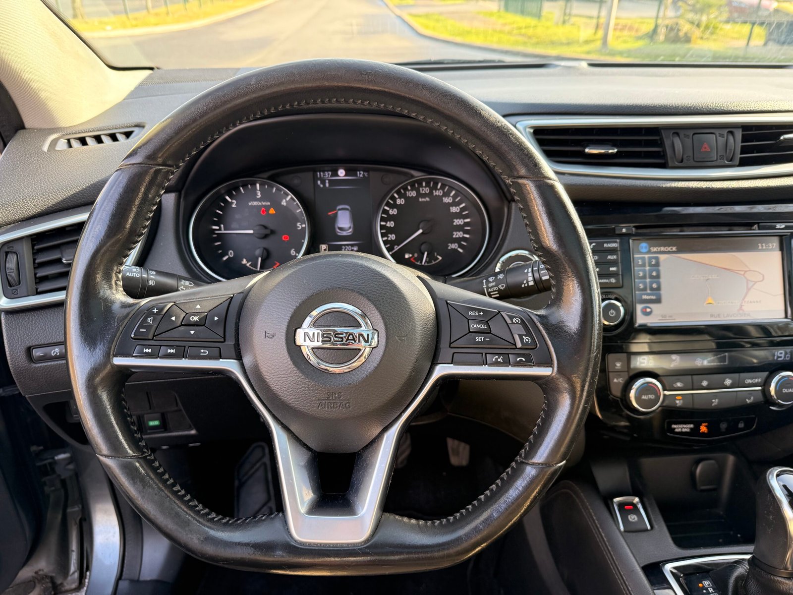 NISSAN Qashqai II 1.6 dCi 16V Xtronic 130 cv Boîte auto en finition « techna + »