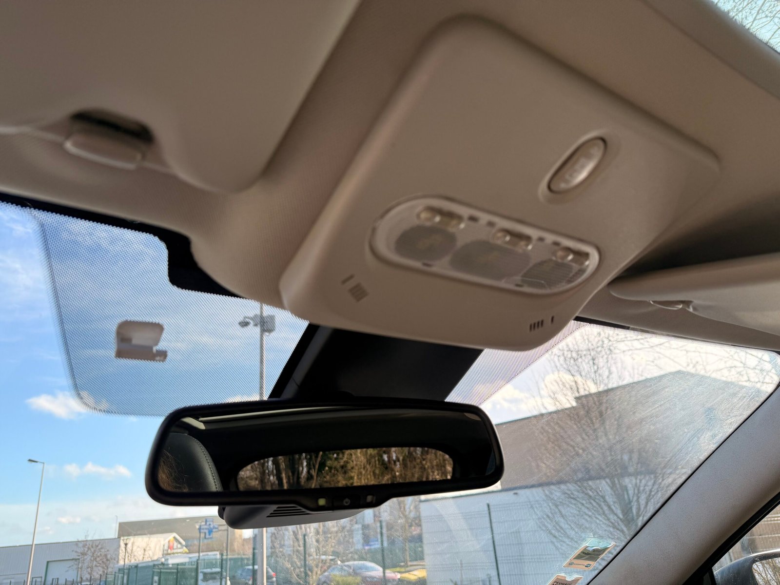 NISSAN Qashqai II 1.6 dCi 16V Xtronic 130 cv Boîte auto en finition « techna + »