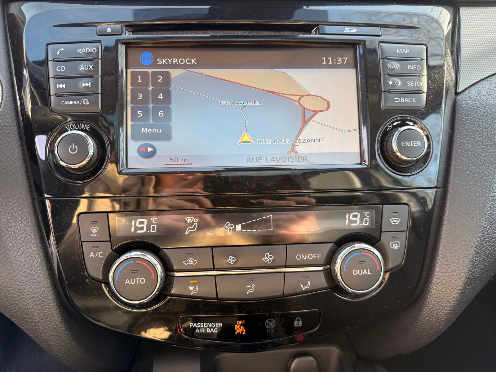 NISSAN Qashqai II 1.6 dCi 16V Xtronic 130 cv Boîte auto en finition « techna + »