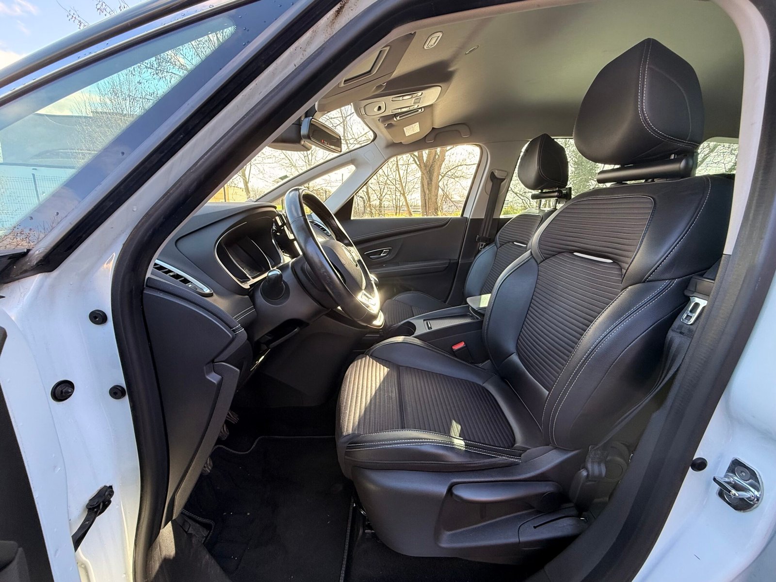 RENAULT Grand Scénic IV 1.2 Tce 131 cv finition « intens »