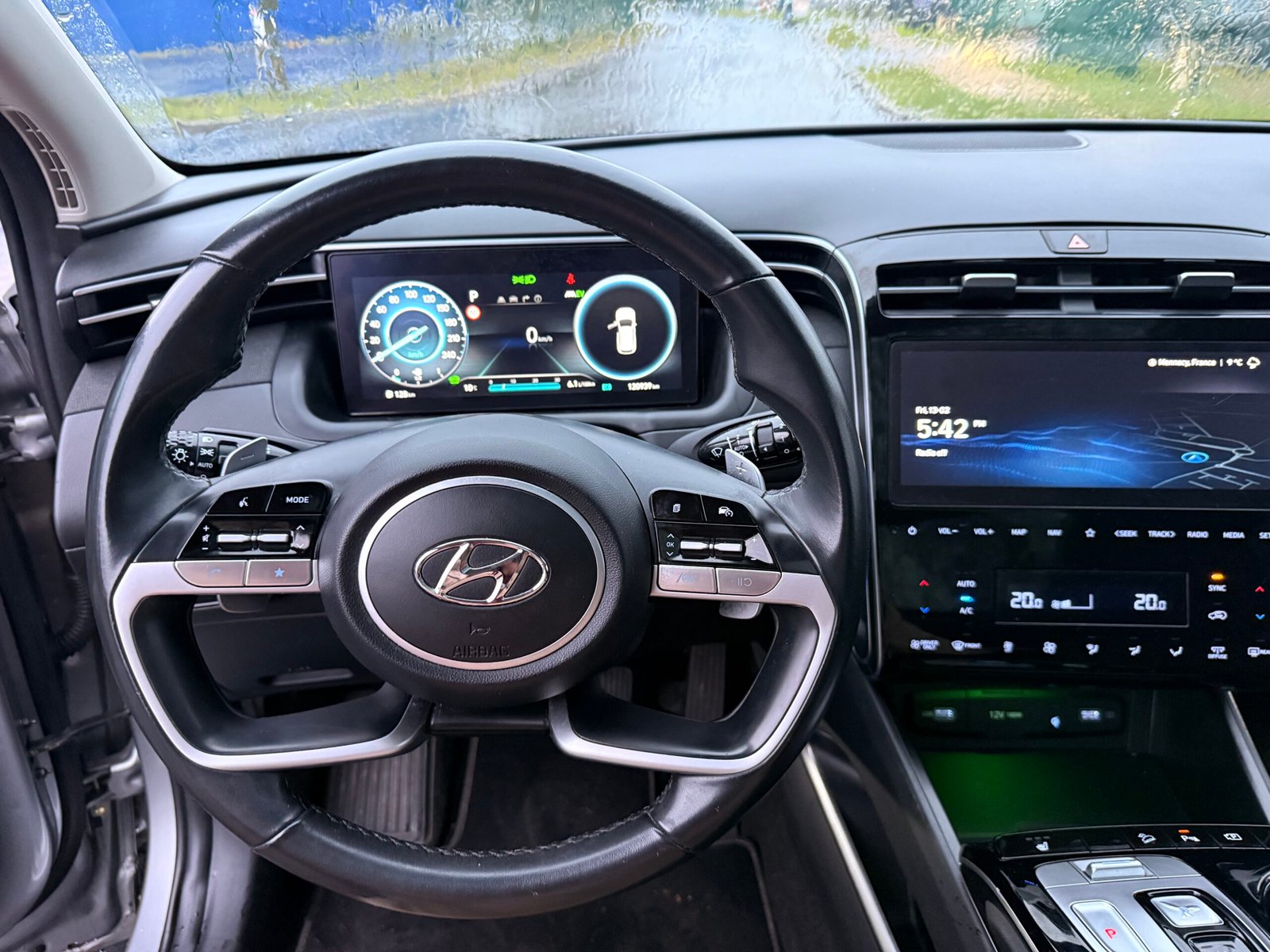 HYUNDAI Tucson IV 1.6 TGDi 230 Hybrid 179 cv Boîte auto en finition créative