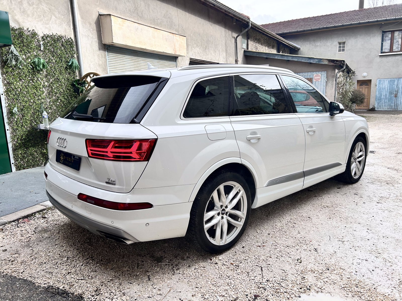 AUDI Q7 3.0 litres TDI V6 Turbo QUATTRO 272CH