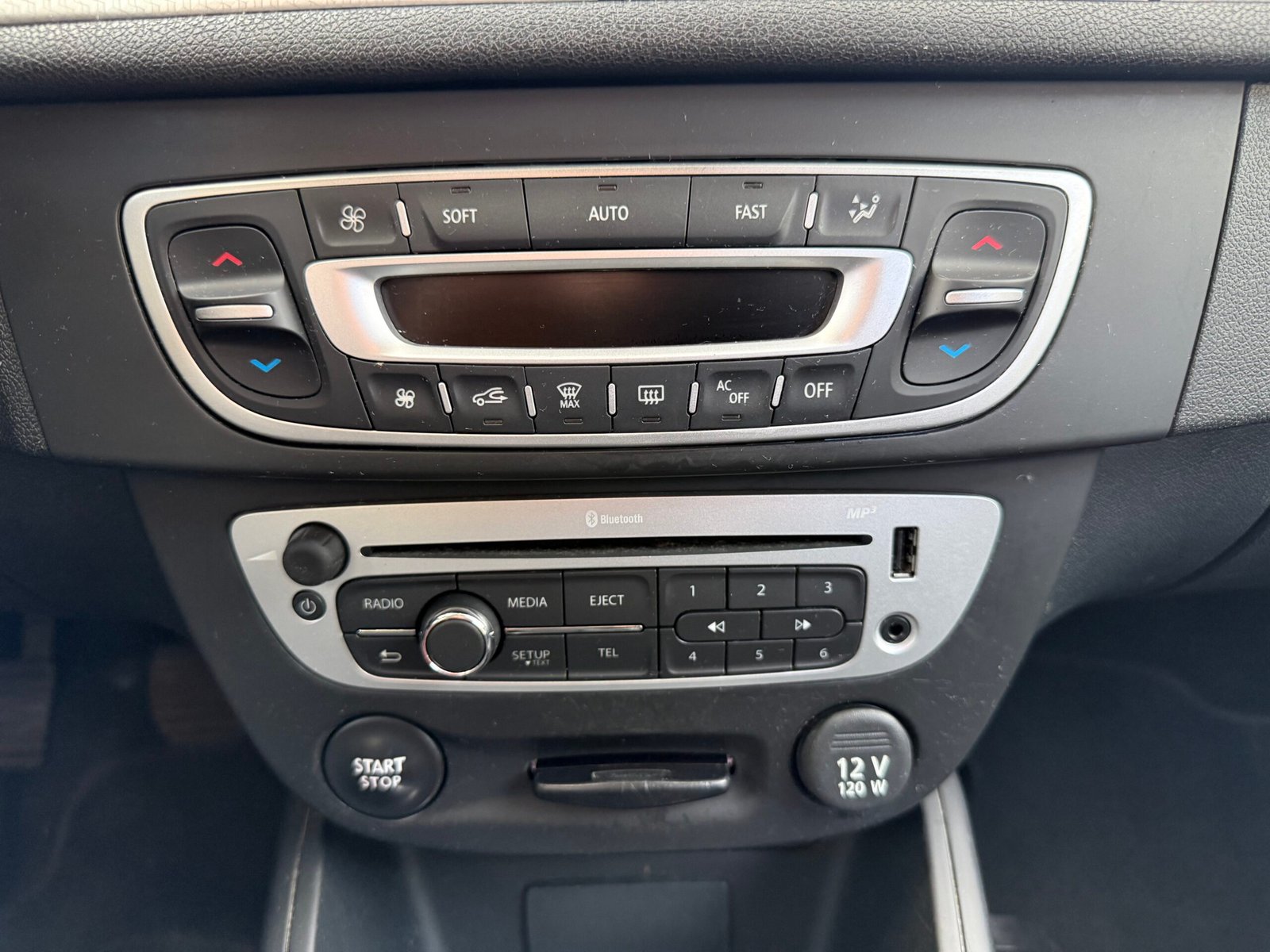 RENAULT Mégane III TCe 115Cv