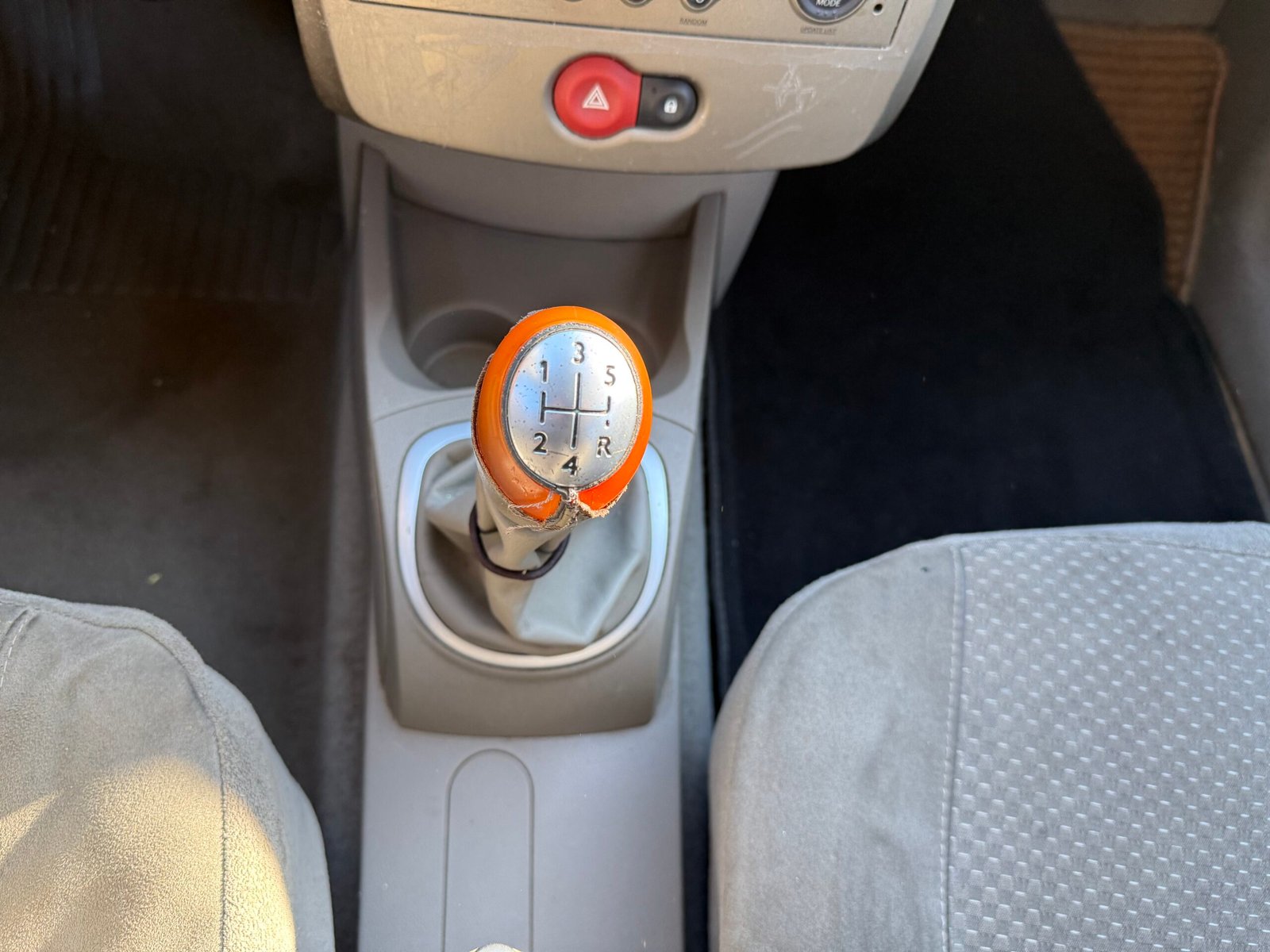 RENAULT Clio III 1.4 i 98cv finition « Privilège »