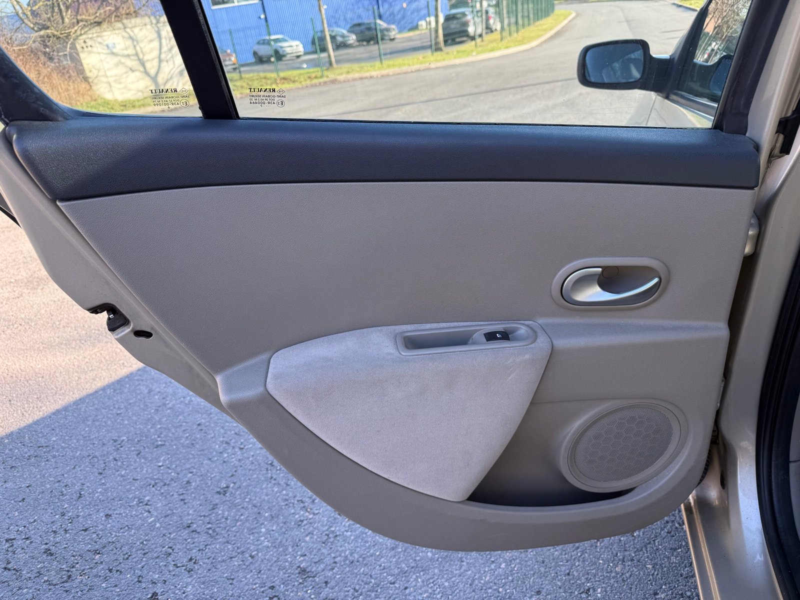 RENAULT Clio III 1.4 i 98cv finition « Privilège »