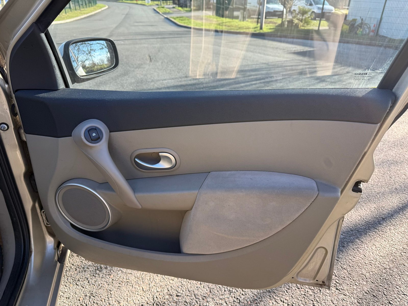 RENAULT Clio III 1.4 i 98cv finition « Privilège »