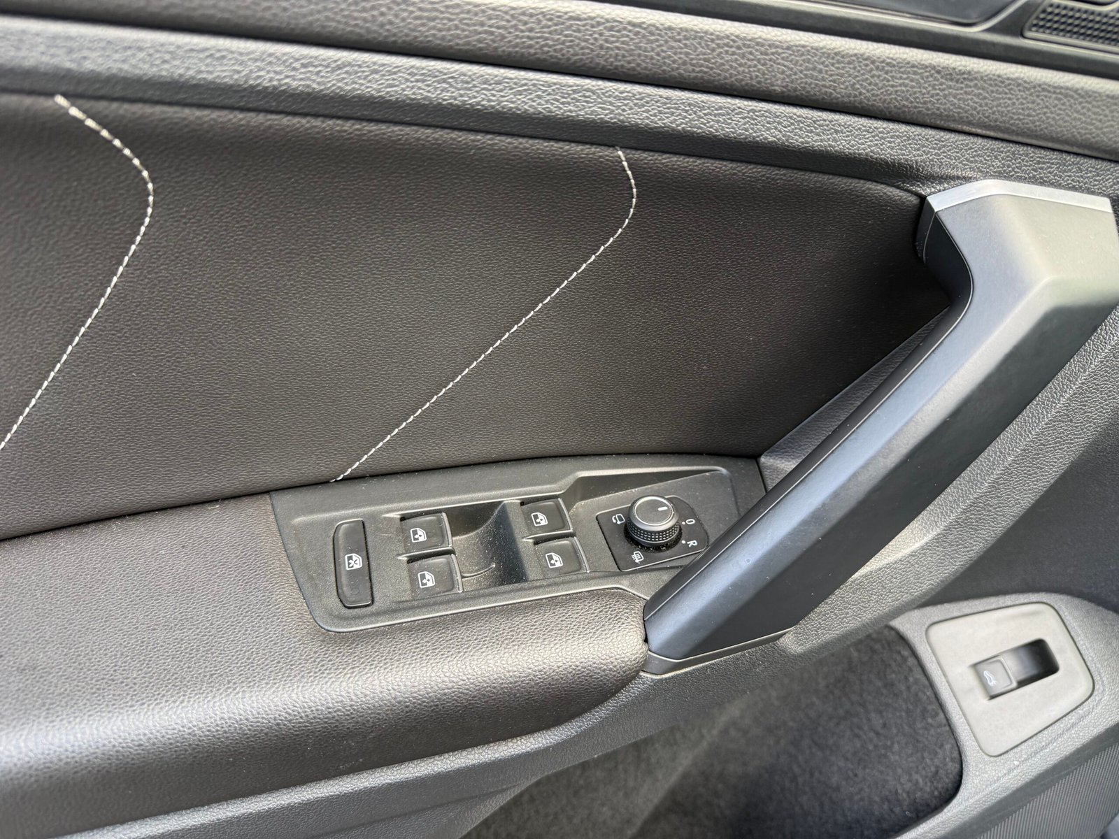 Volkswagen Tiguan II Phase(2) 2.0 TDi BMT DSG7 150Ch « Exclusive R-Line »