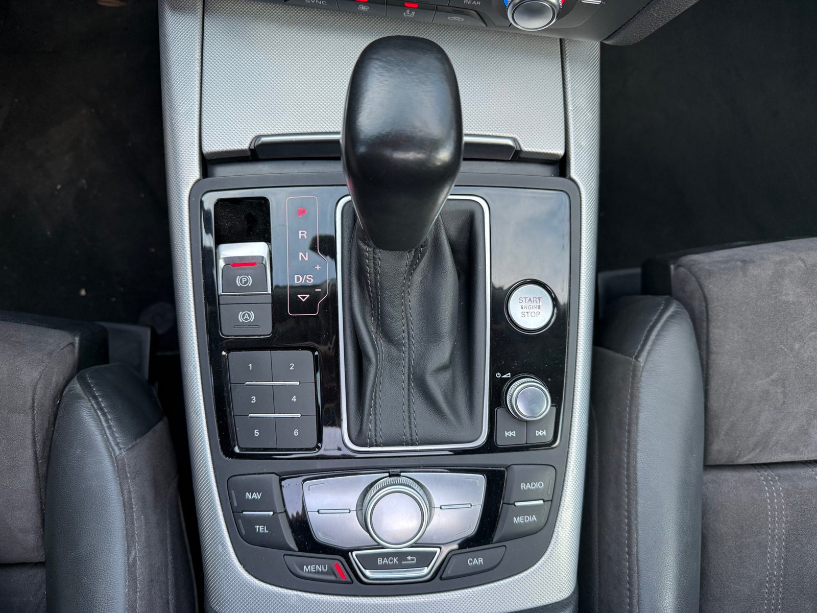 AUDI A6 Série 4 Phase 2 Avant Quattro 3.0 TDI S-Tronic7 272 ch finition « ambition luxe »