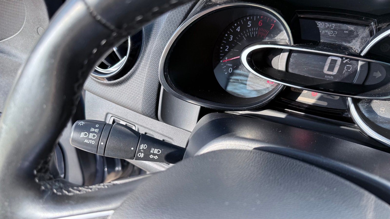 Renault Clio IV 1.2 TCE 120 boîte auto Intens