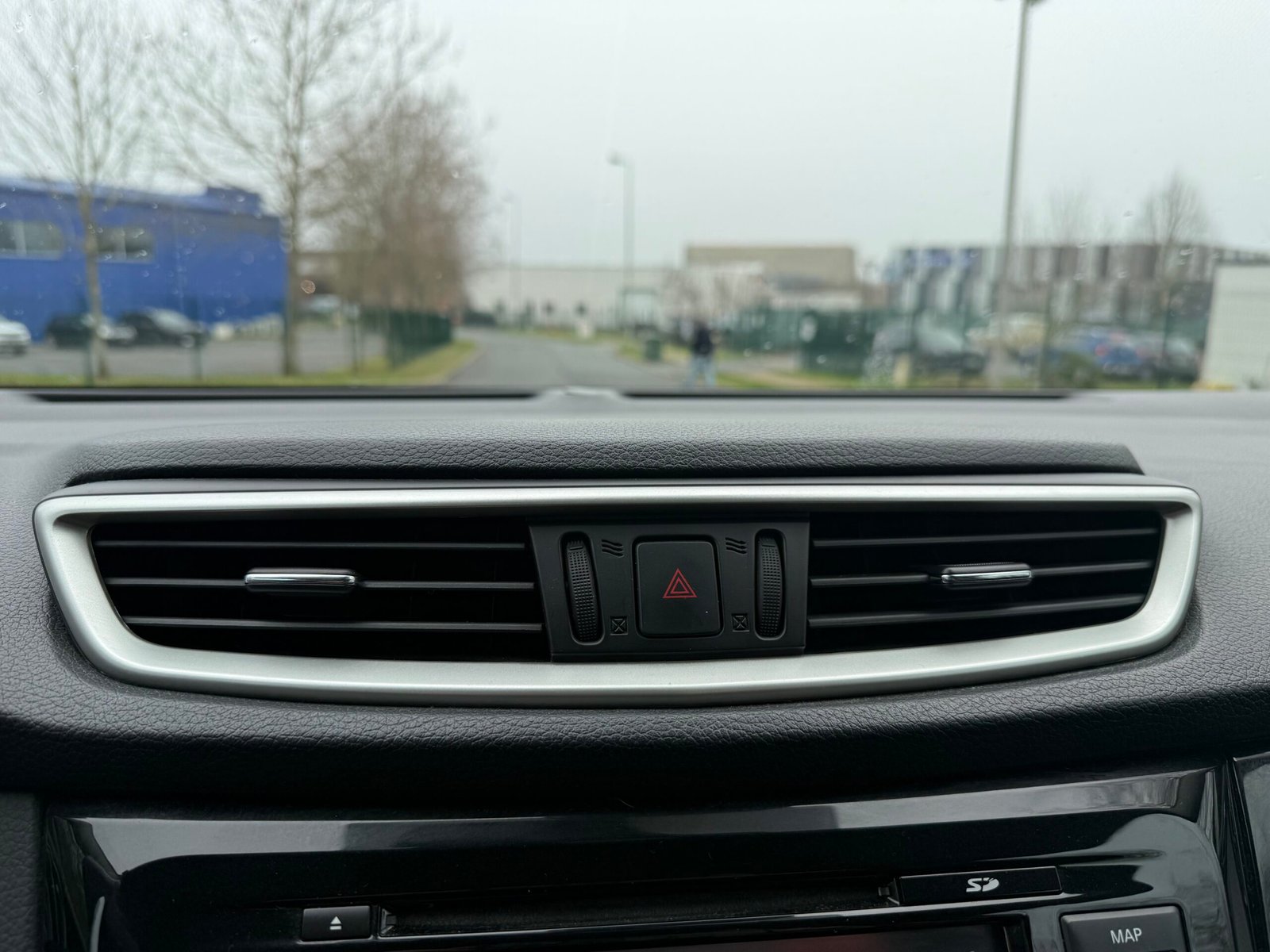 Nissan Qashqai II (j11E) 1.6 DIG-T 2WD S&S 163Ch finition « Tekna »