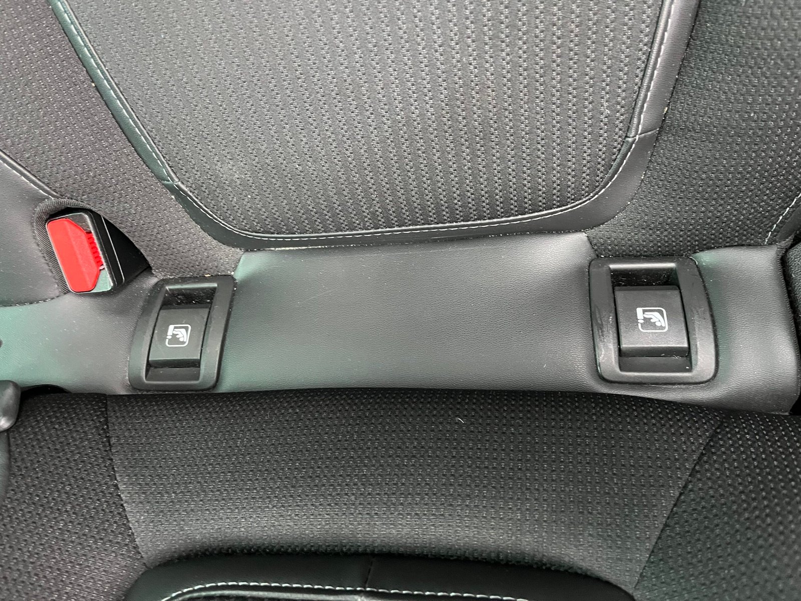 RENAULT Mégane IV Phase 2 Hatchback 1.5 Blue dCi EDC7 115 cv Boîte auto Techno