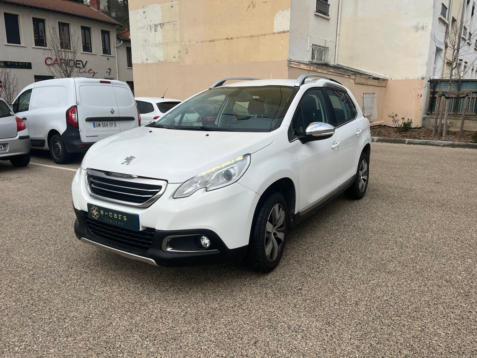 Peugeot 2008 1,6 Vti (chaîne de distribution) 120ch ALLURE