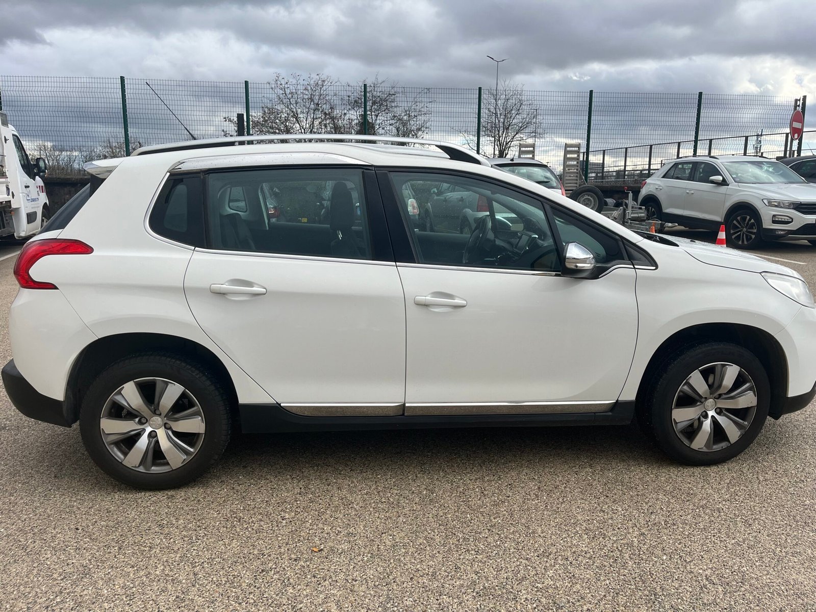 Peugeot 2008 1,6 Vti (chaîne de distribution) 120ch ALLURE