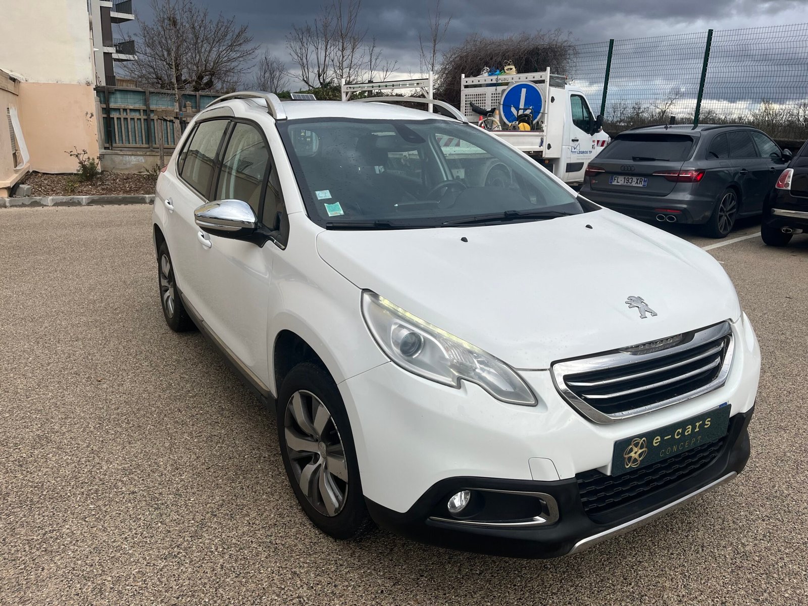 Peugeot 2008 1,6 Vti (chaîne de distribution) 120ch ALLURE