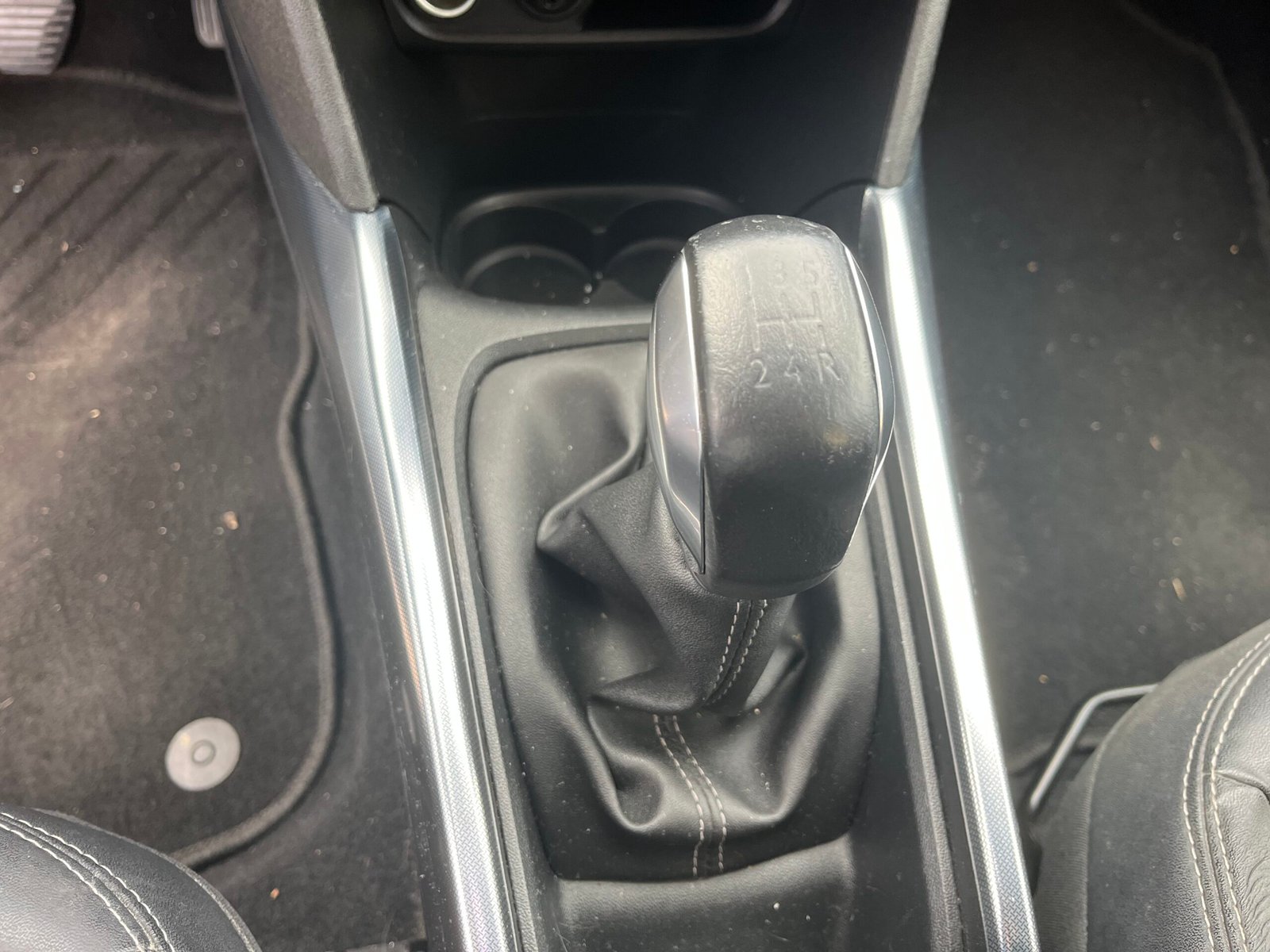 Peugeot 2008 1,6 Vti (chaîne de distribution) 120ch ALLURE