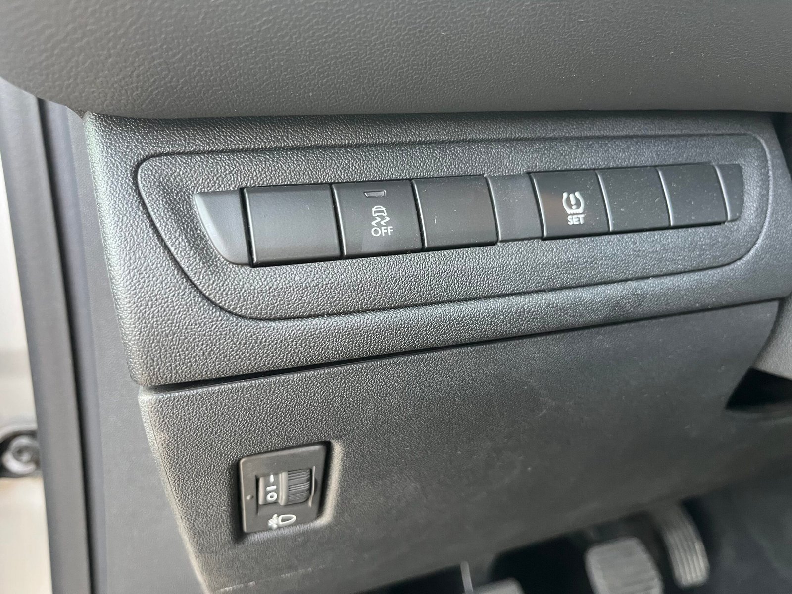 Peugeot 208 68ch Like Edition