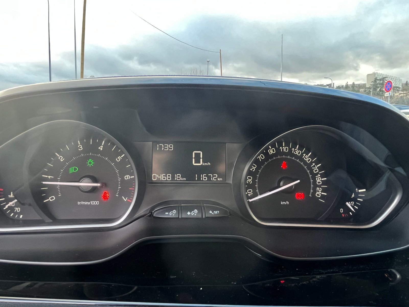 Peugeot 208 68ch Like Edition