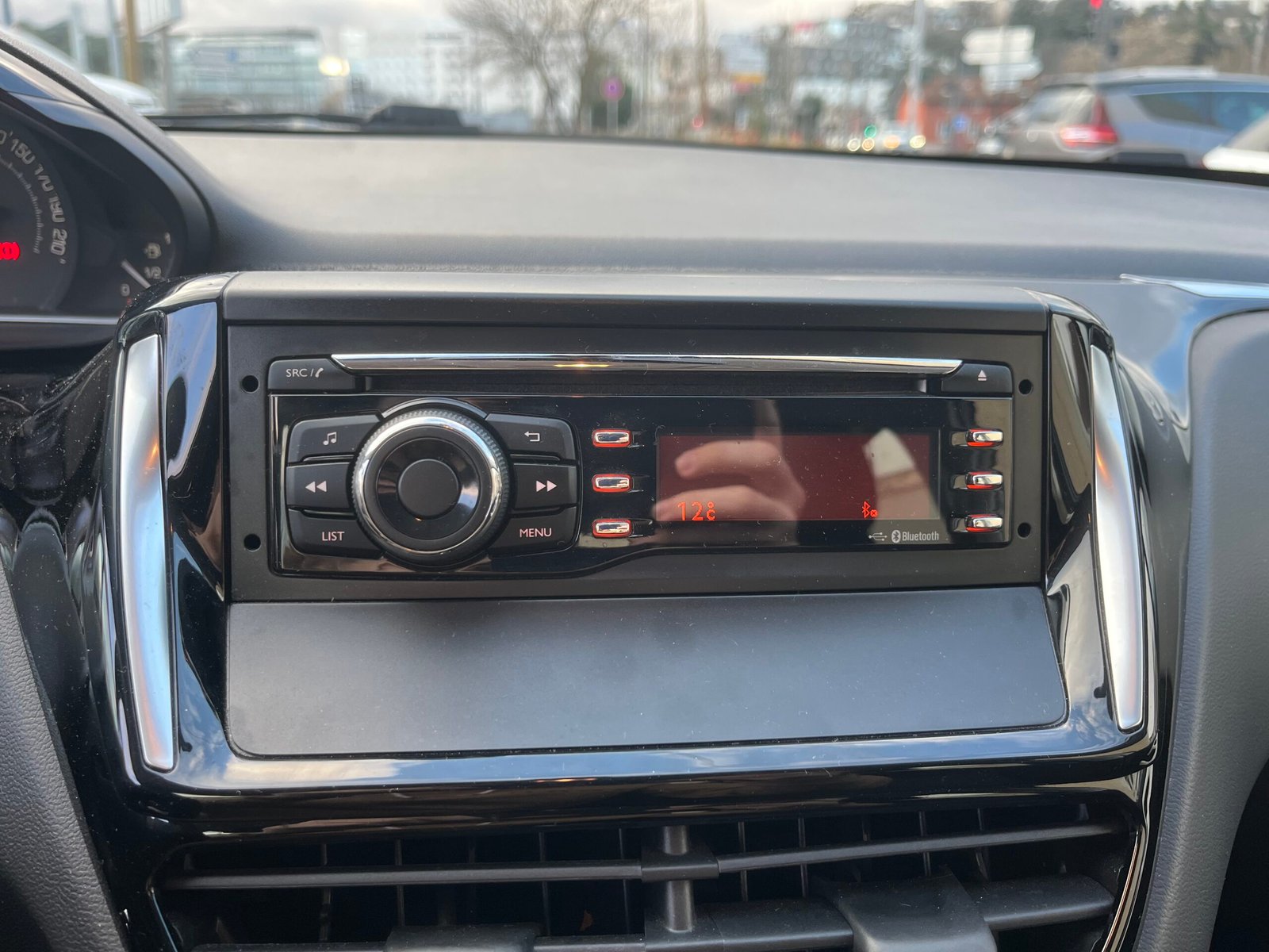 Peugeot 208 68ch Like Edition