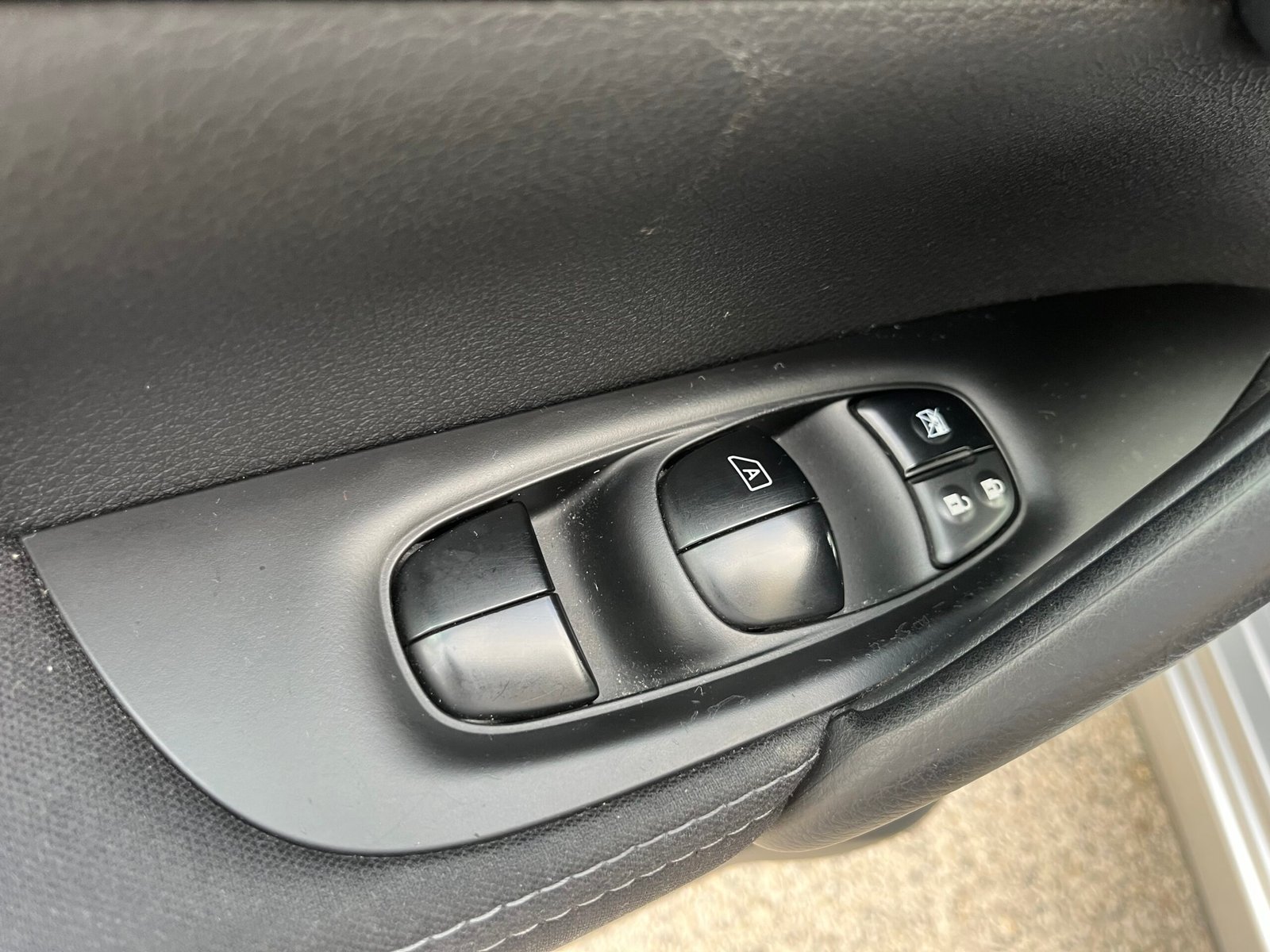 Nissan Qashqai 1.5 DCI 110ch N-Connecta