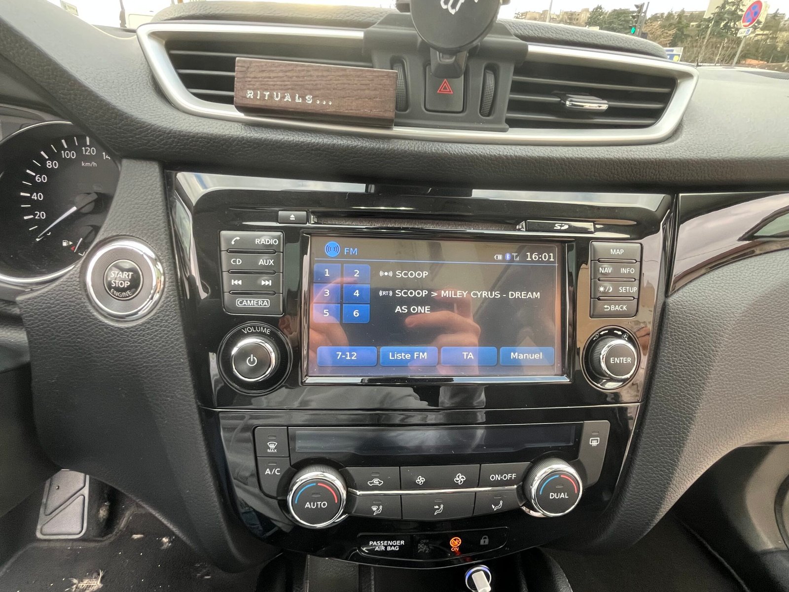 Nissan Qashqai 1.5 DCI 110ch N-Connecta