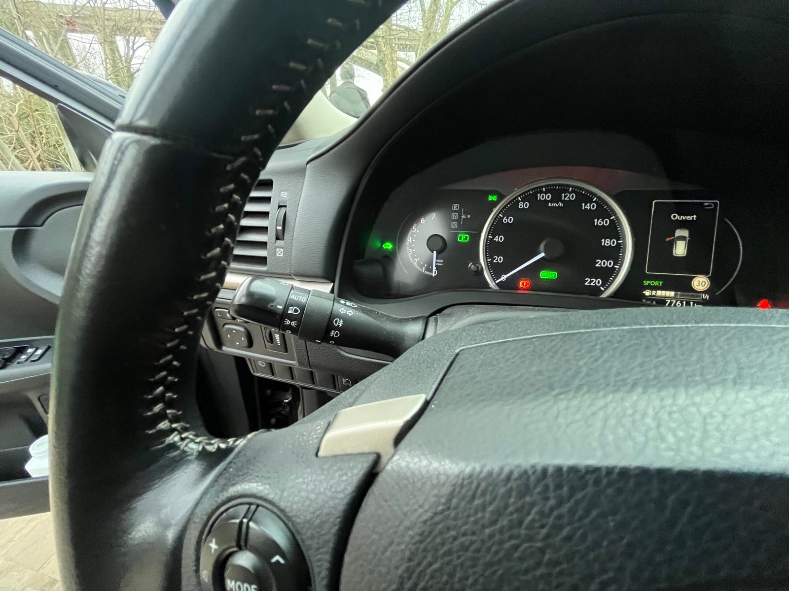 LEXUS CT200h 1.8 99ch “Sport”