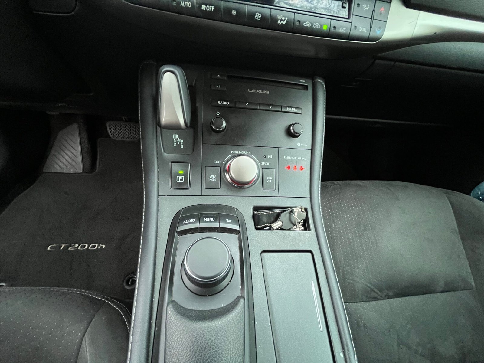 LEXUS CT200h 1.8 99ch “Sport”