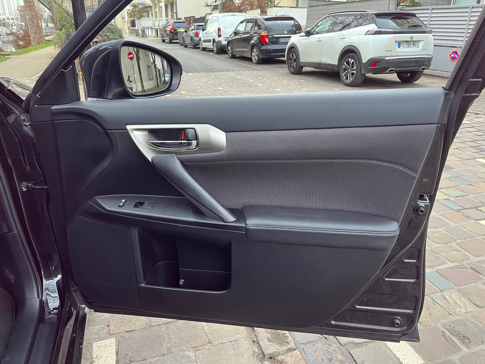 LEXUS CT200h 1.8 99ch “Sport”