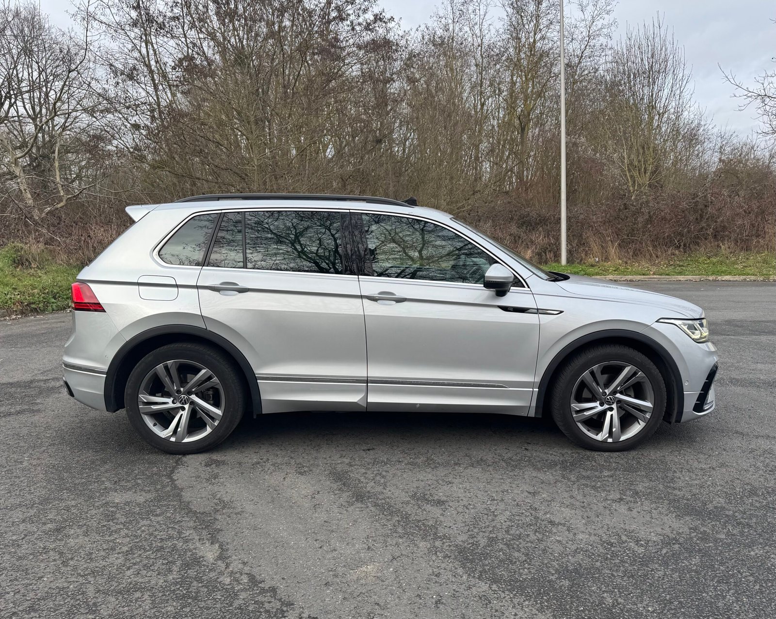 VOLKSWAGEN Tiguan (II) Phase 2 2.0 TDi DSG7 150 ch finition ” R Line “
