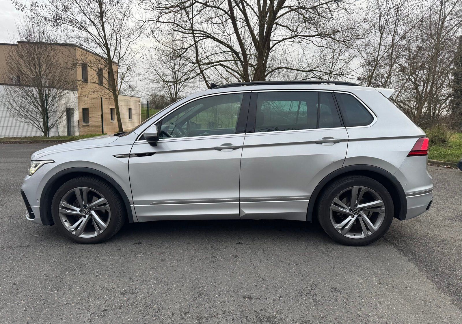 VOLKSWAGEN Tiguan (II) Phase 2 2.0 TDi DSG7 150 ch finition ” R Line “