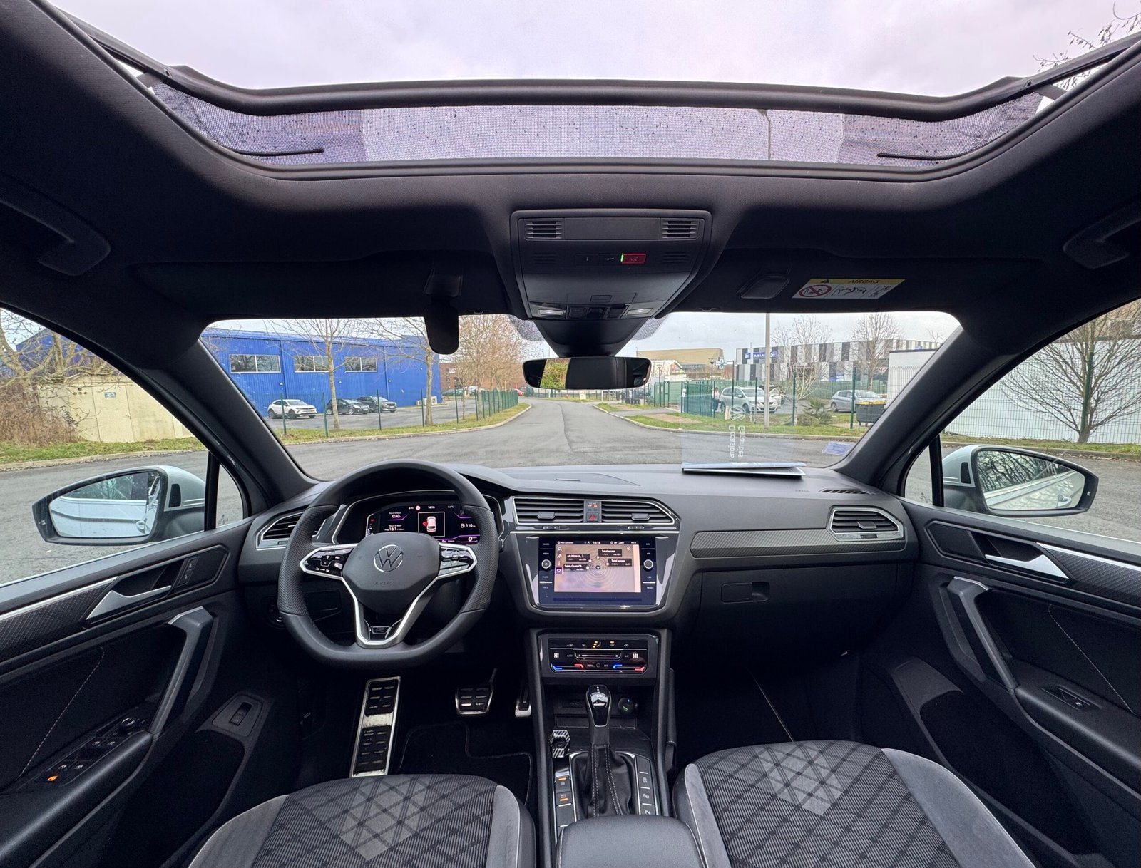 VOLKSWAGEN Tiguan (II) Phase 2 2.0 TDi DSG7 150 ch finition ” R Line “