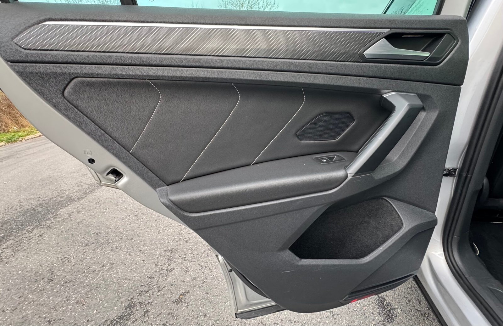 VOLKSWAGEN Tiguan (II) Phase 2 2.0 TDi DSG7 150 ch finition ” R Line “