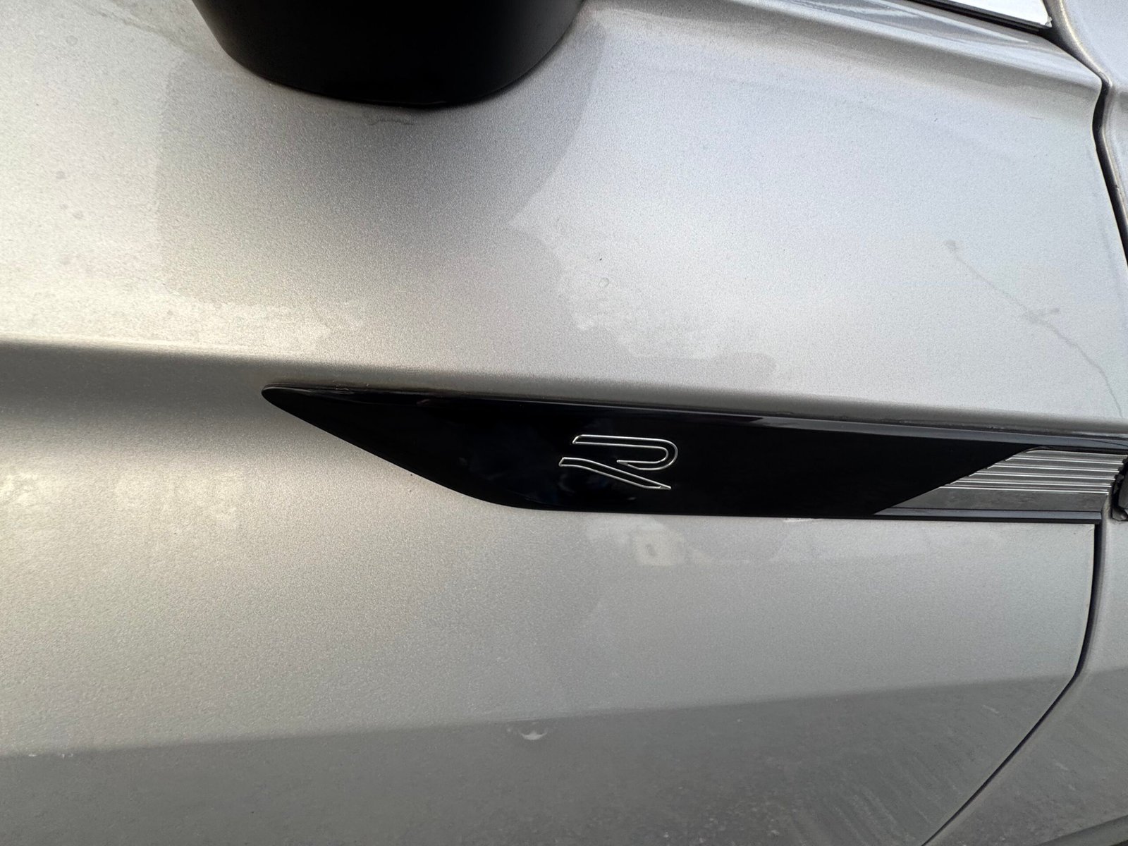 VOLKSWAGEN Tiguan (II) Phase 2 2.0 TDi DSG7 150 ch finition ” R Line “