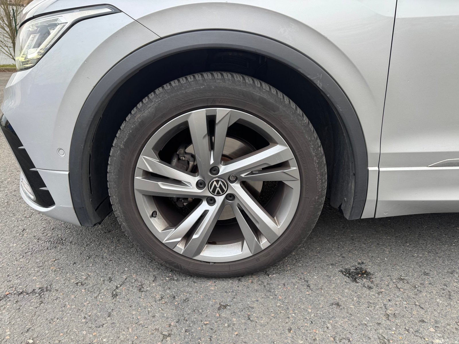 VOLKSWAGEN Tiguan (II) Phase 2 2.0 TDi DSG7 150 ch finition ” R Line “