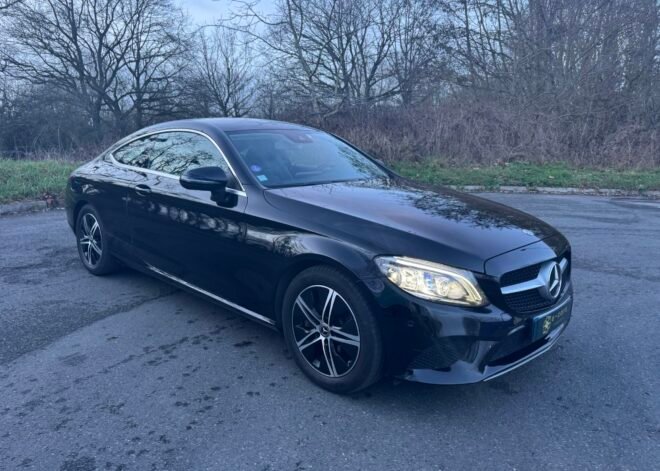 MERCEDES Classe C 300 coupé (205) 258ch