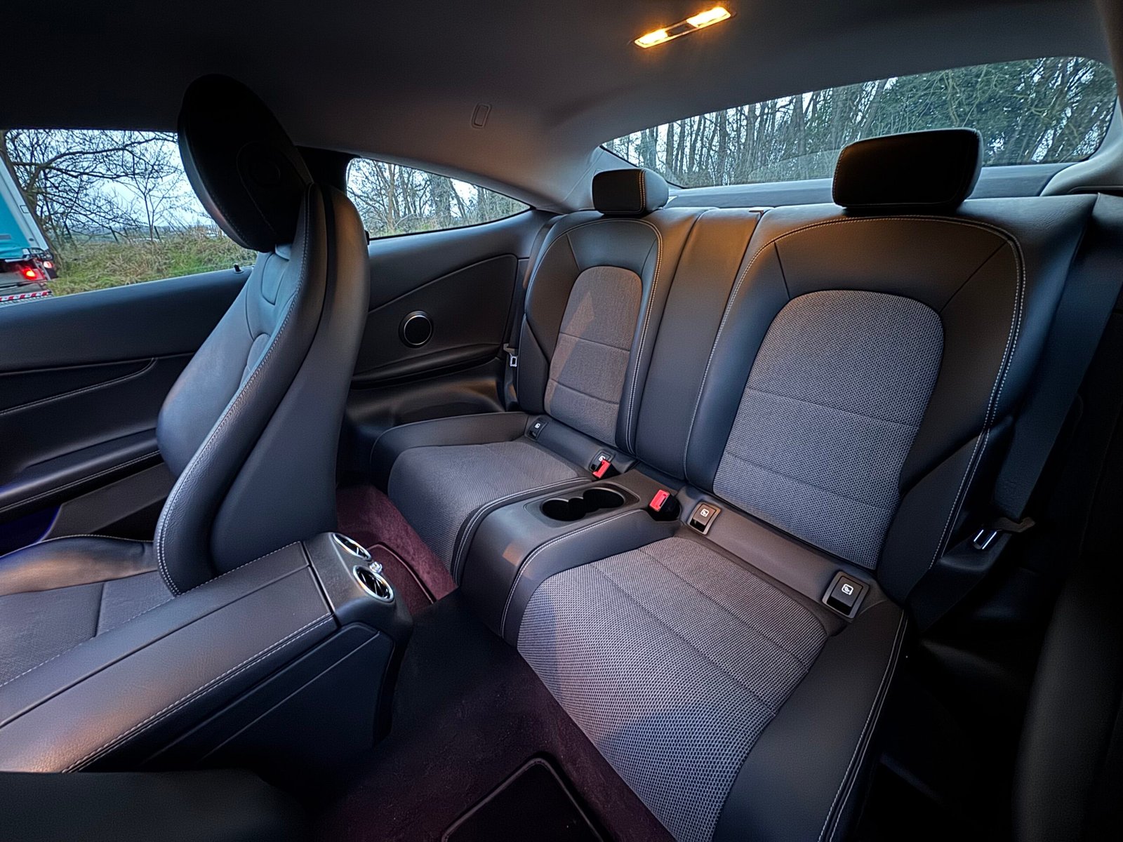 MERCEDES Classe C 300 coupé (205) 258ch