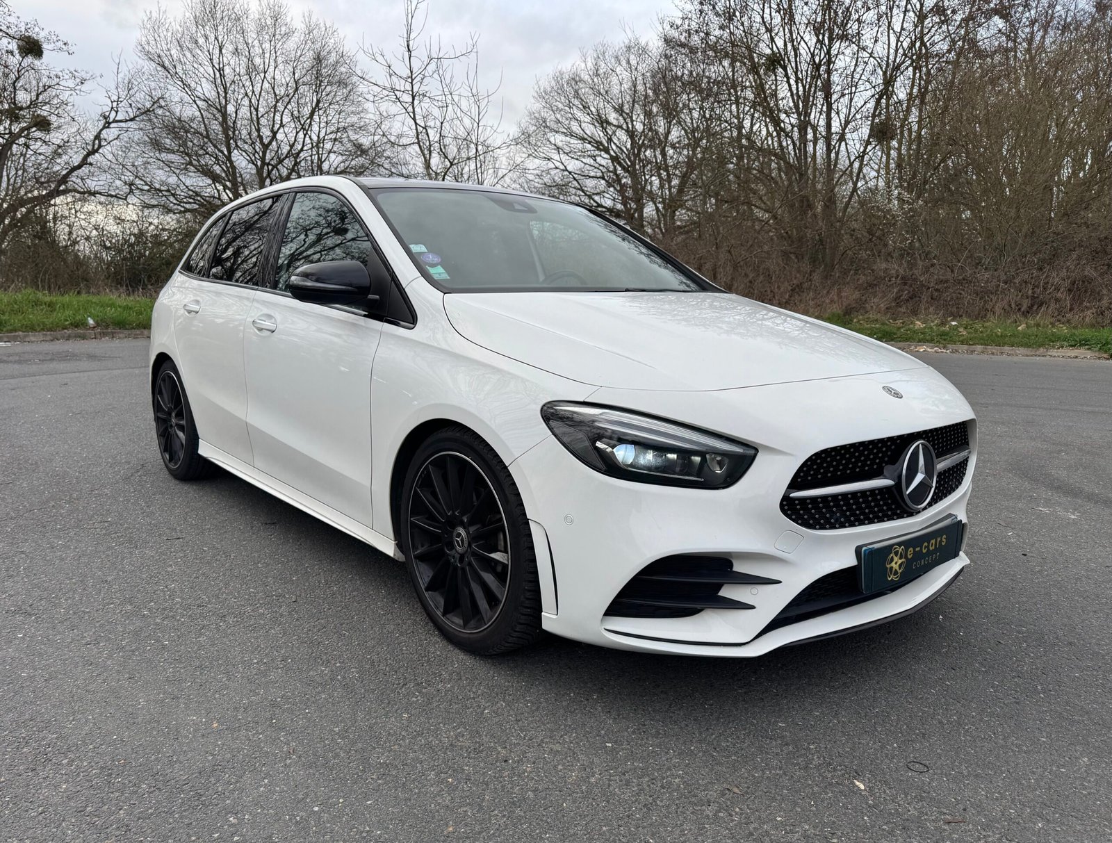 MERCEDES Classe B (W247) 180 7G-DCT 136 ch« AMG LINE »