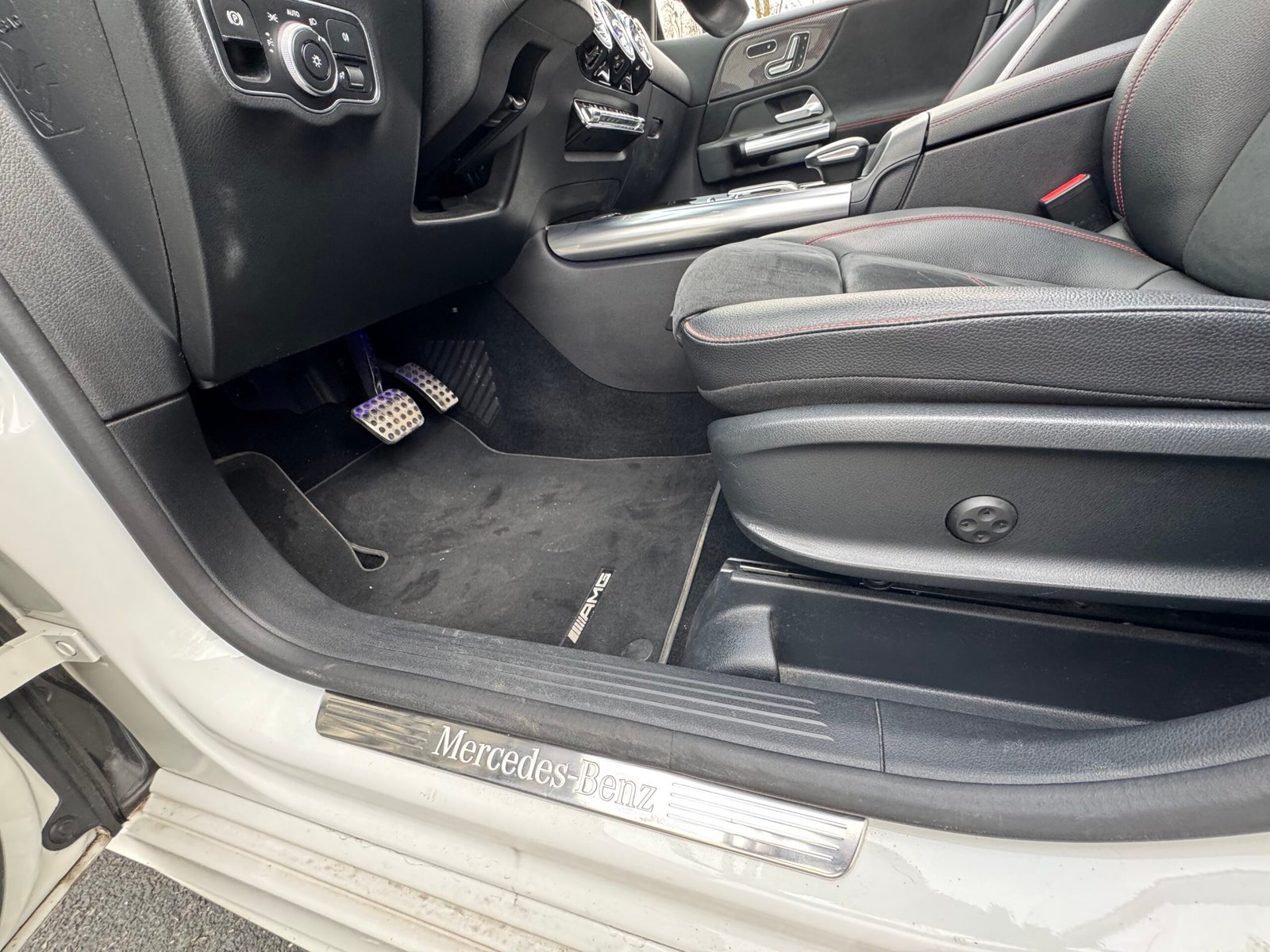 MERCEDES Classe B (W247) 180 7G-DCT 136 ch« AMG LINE »