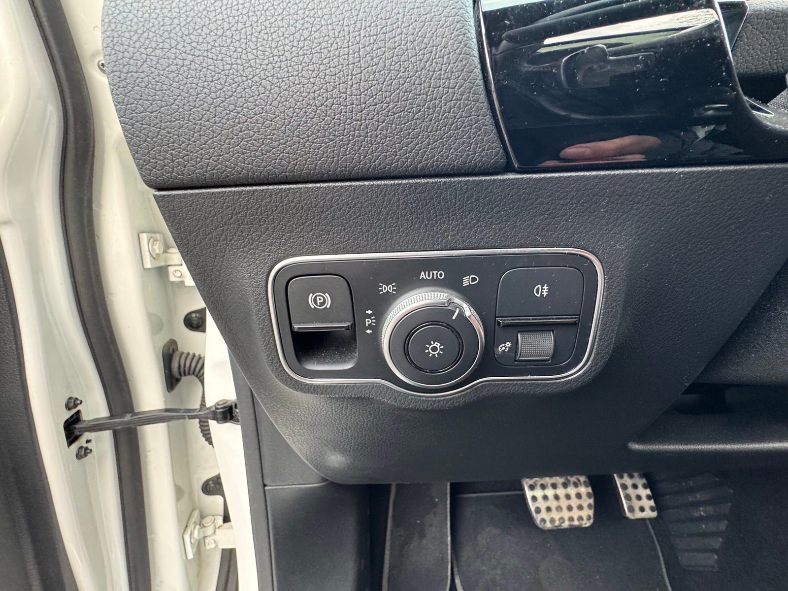 MERCEDES Classe B (W247) 180 7G-DCT 136 ch« AMG LINE »