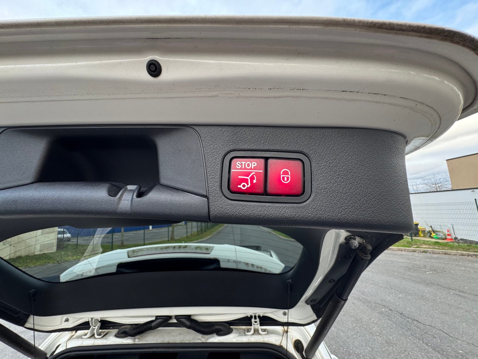 MERCEDES Classe B (W247) 180 7G-DCT 136 ch« AMG LINE »