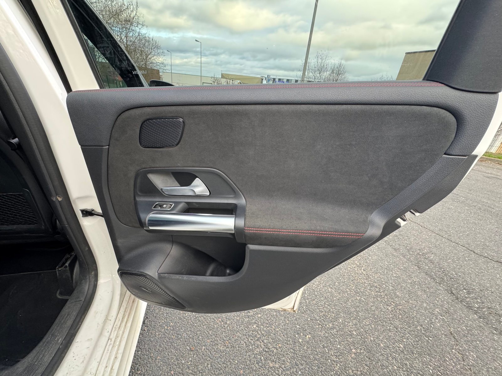 MERCEDES Classe B (W247) 180 7G-DCT 136 ch« AMG LINE »