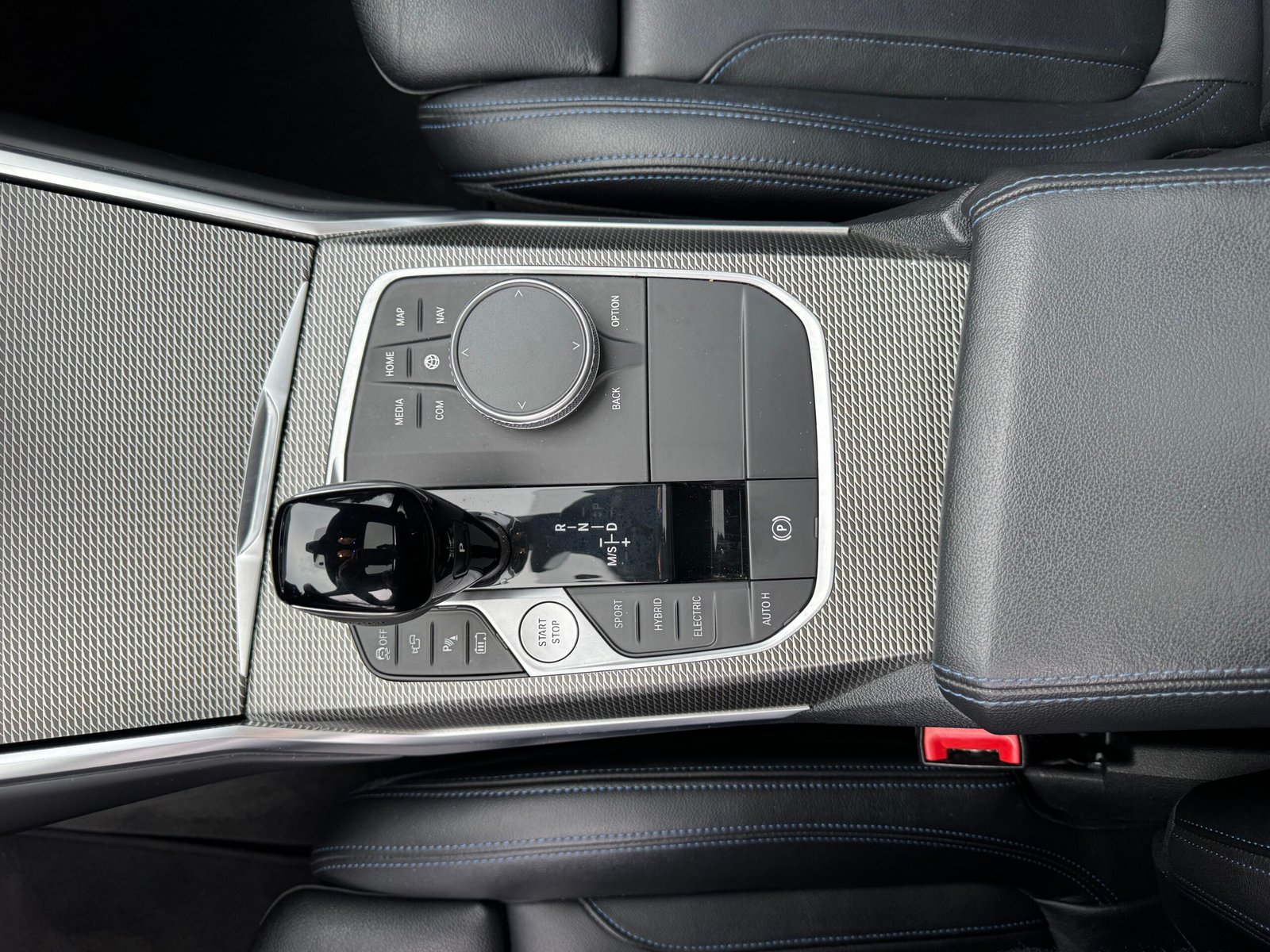 BMW Série 3 Berline 330e PACK-M xDrive 2.0 TPT 16V 292CV Plug in Hybrid Boîte auto