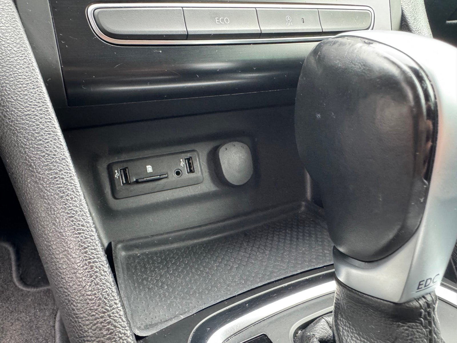 RENAULT Mégane IV Hatchback 1.2 TCe INTENS 16V EDC7 130 cv Boîte auto