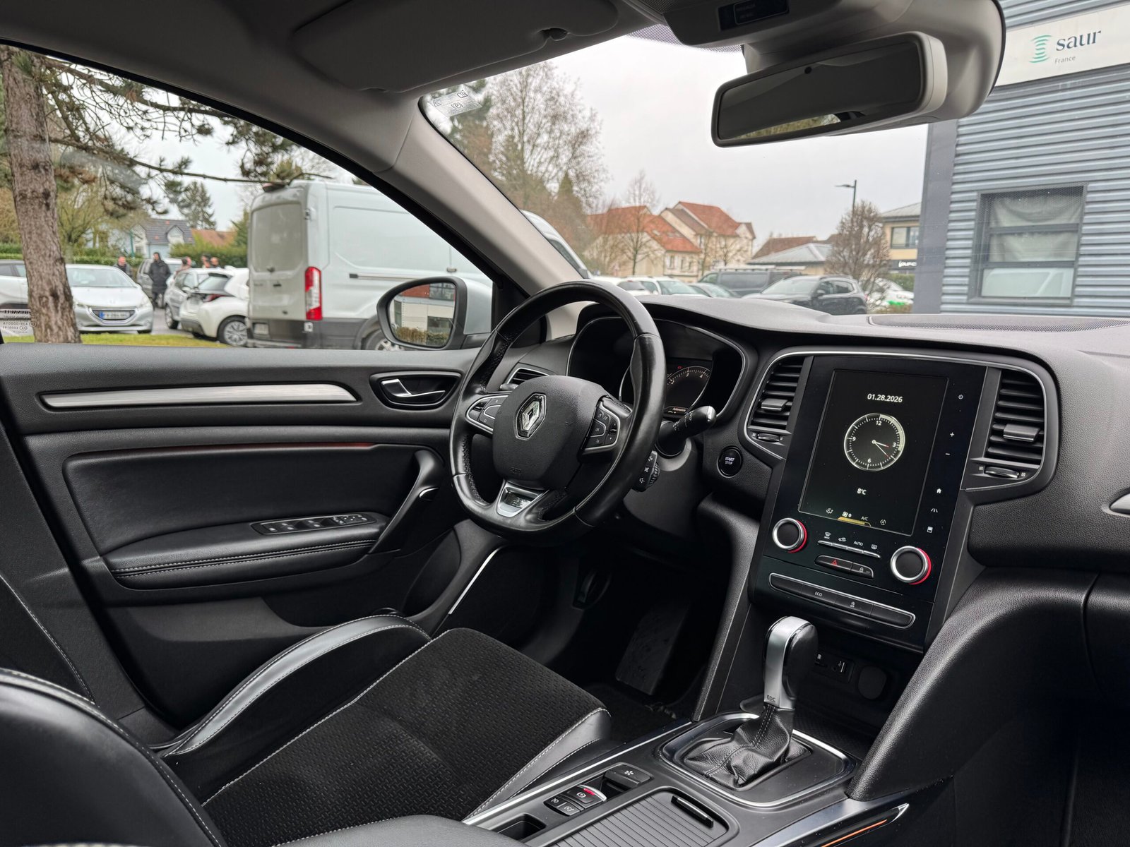 RENAULT Mégane IV Hatchback 1.2 TCe INTENS 16V EDC7 130 cv Boîte auto