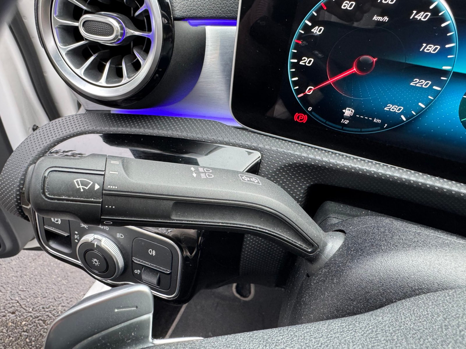 MERCEDES-BENZ Classe CLA II (118) Coupé 200 1.3 i 16V GPF 7G-DCT 163 cv Boîte auto Pack AMG