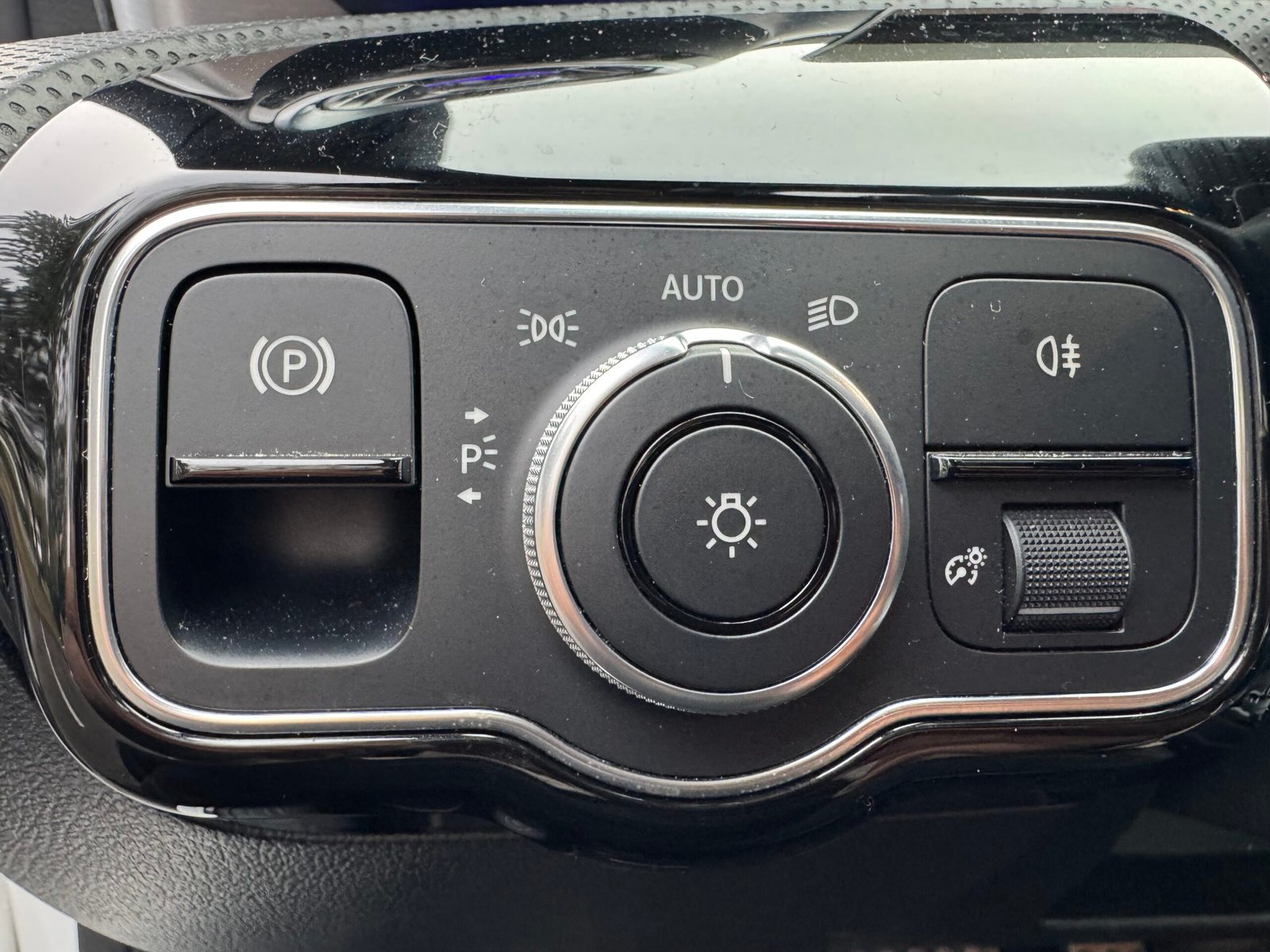 MERCEDES-BENZ Classe CLA II (118) Coupé 200 1.3 i 16V GPF 7G-DCT 163 cv Boîte auto Pack AMG