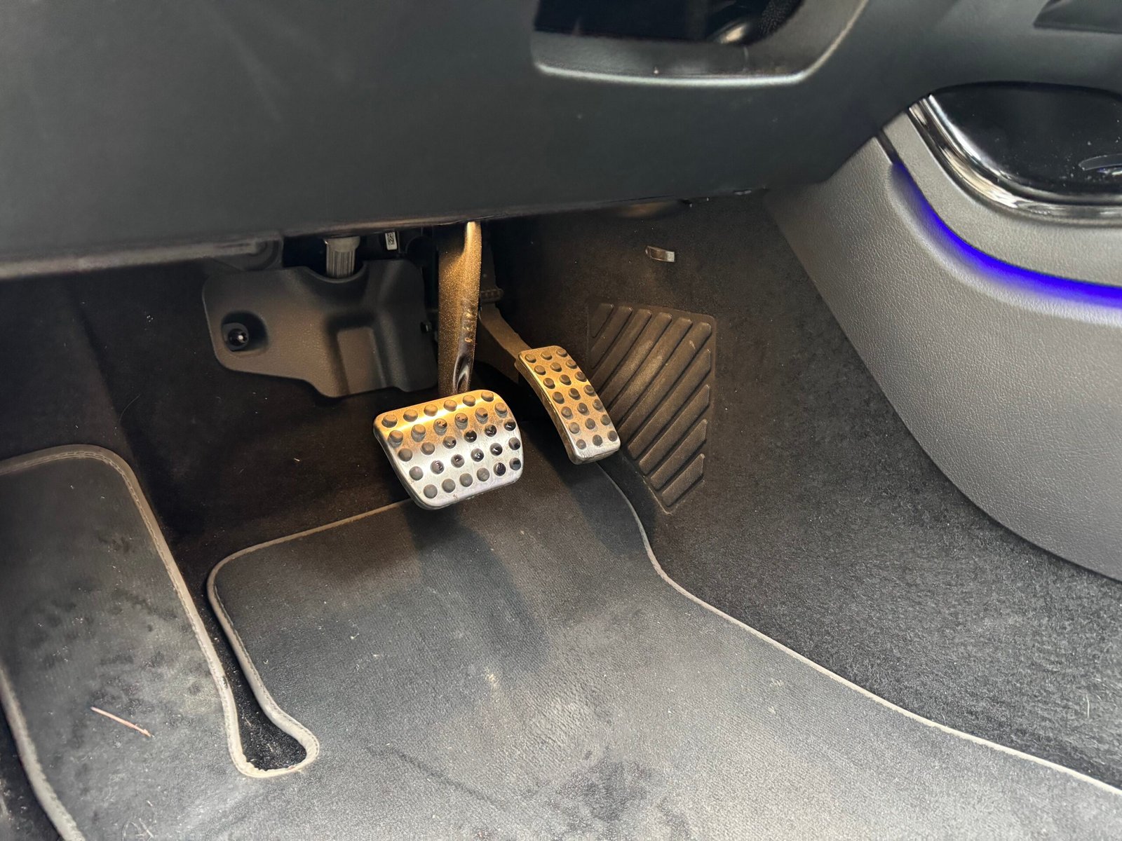 MERCEDES-BENZ Classe CLA II (118) Coupé 200 1.3 i 16V GPF 7G-DCT 163 cv Boîte auto Pack AMG