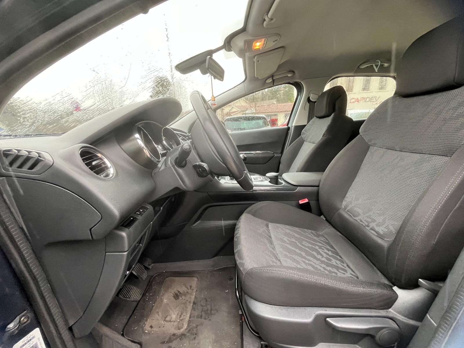 Peugeot 3008 1,6 HDI 112 cv