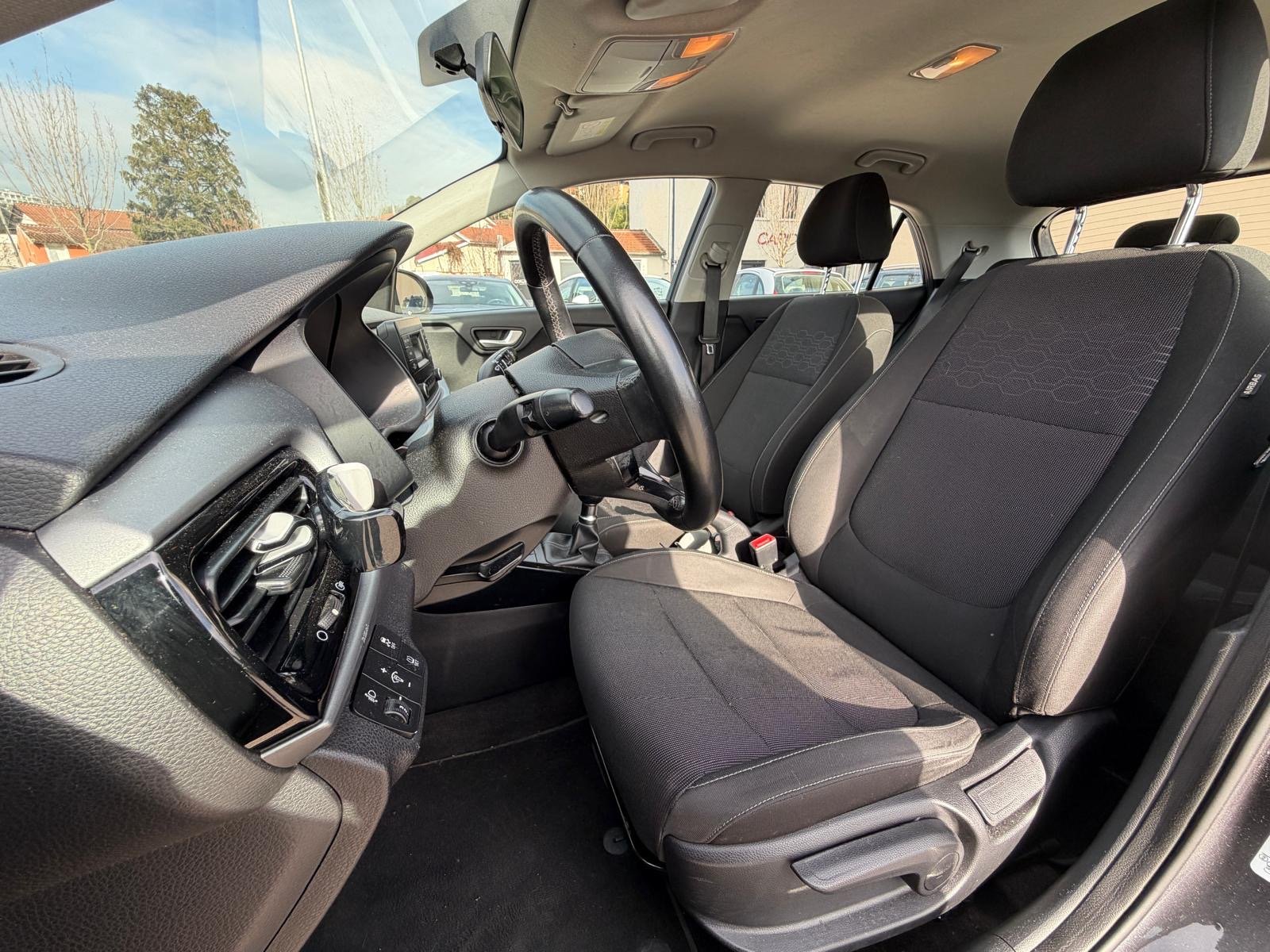 KIA Rio IV 1.2 CVVT essence 84ch