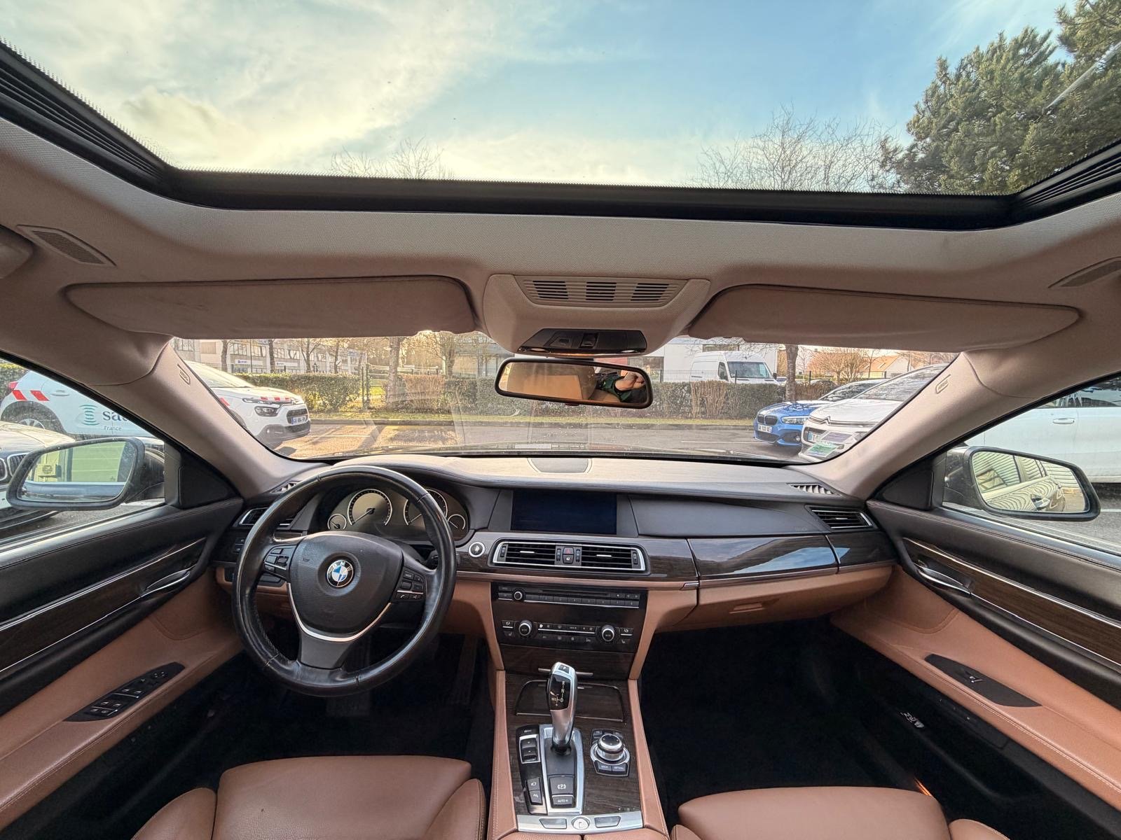 BMW Série 7 (F01) Berline 750i 4.4 i V8 32V Steptronic-6 407 cv Boîte auto