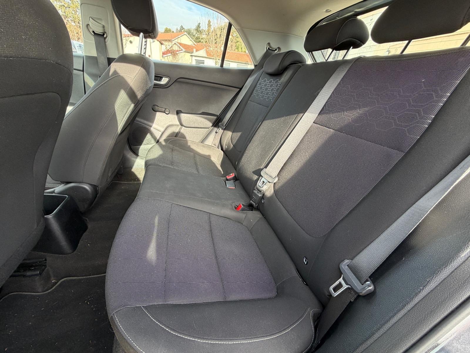 KIA Rio IV 1.2 CVVT essence 84ch